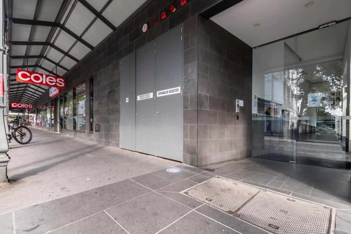 Spacious 2 Bedroom With Free Parking-00189 Apartment