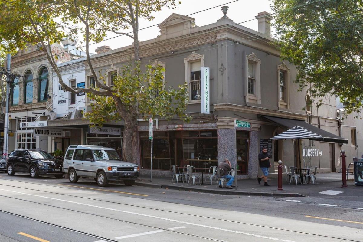 Apartment Spacious 2 Bedroom With Free Parking-00189 Melbourne